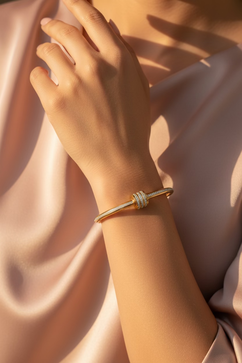 Circular Ring Inlaid Bangle Bracelet