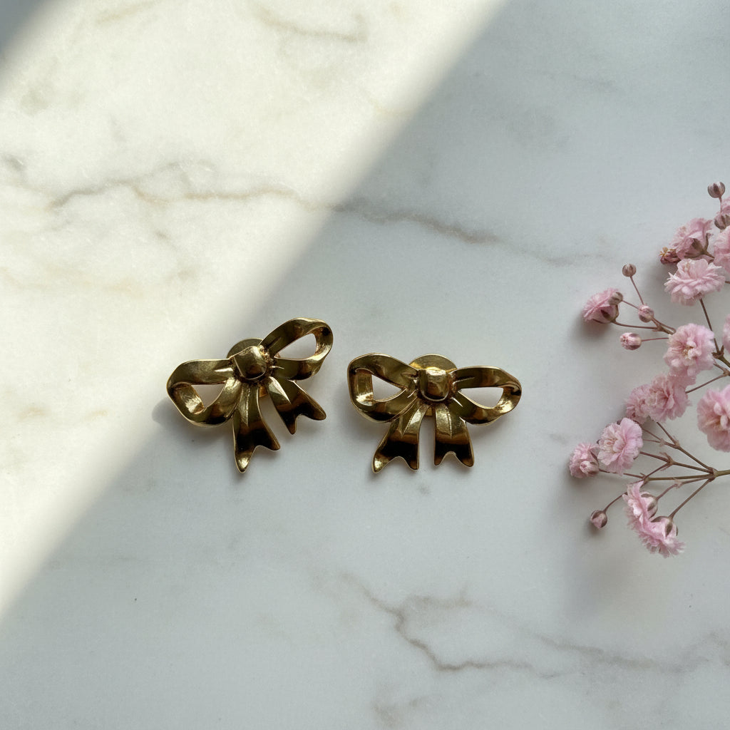 Bow Style Gold Earring